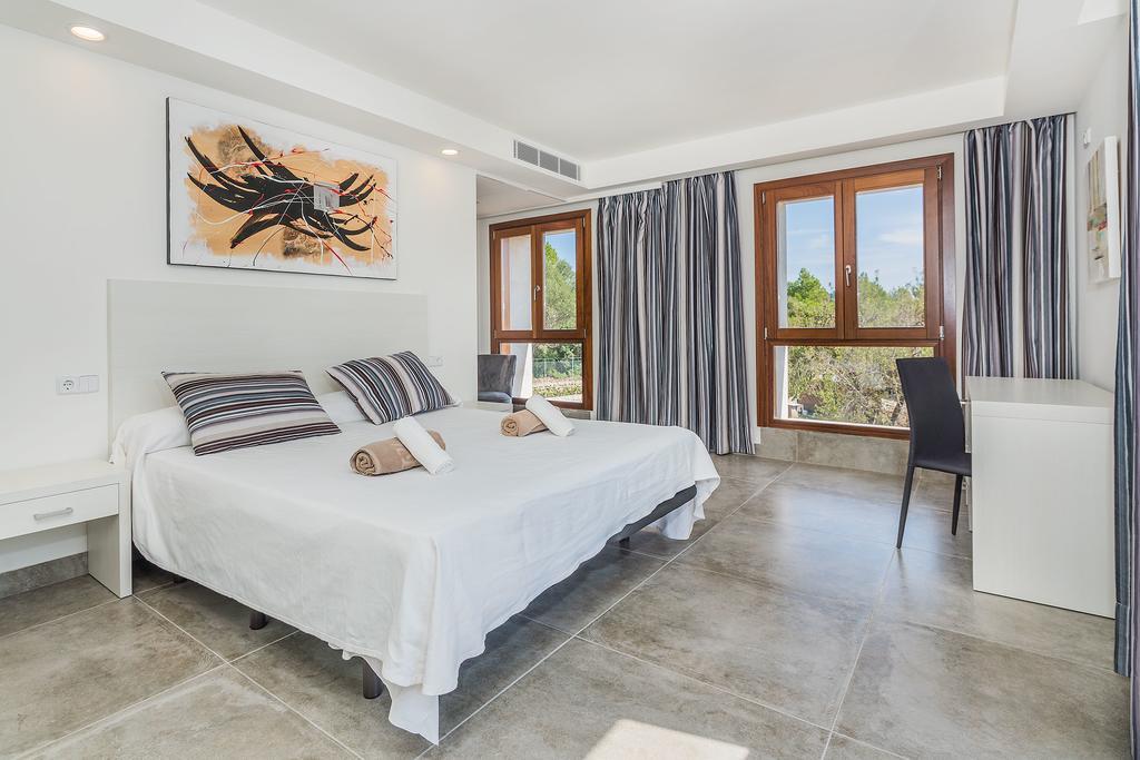 Villa Salou อัลกูเดีย ภายนอก รูปภาพ