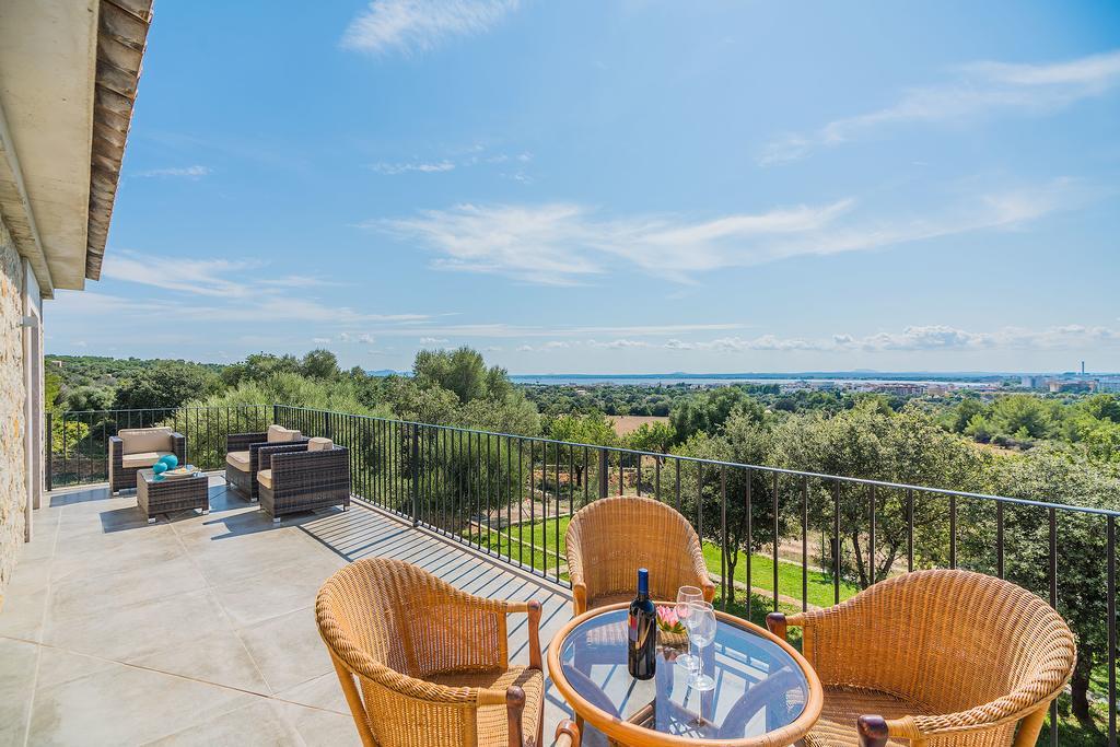 Villa Salou อัลกูเดีย ภายนอก รูปภาพ