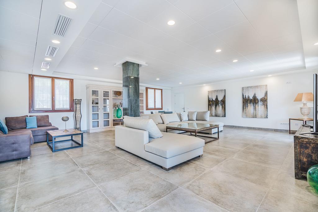 Villa Salou อัลกูเดีย ภายนอก รูปภาพ